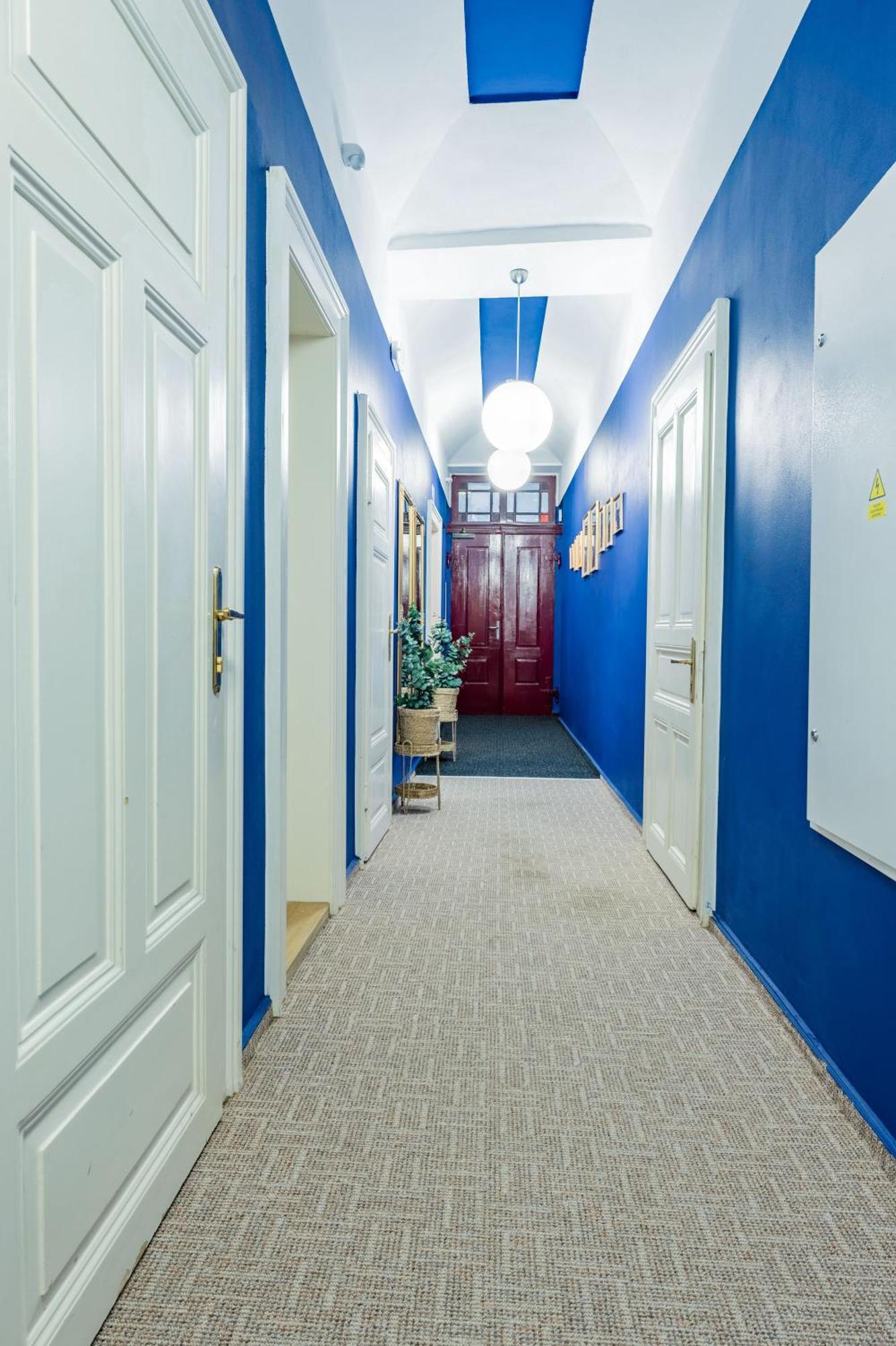 Stellar Female Hostel Praha Bagian luar foto
