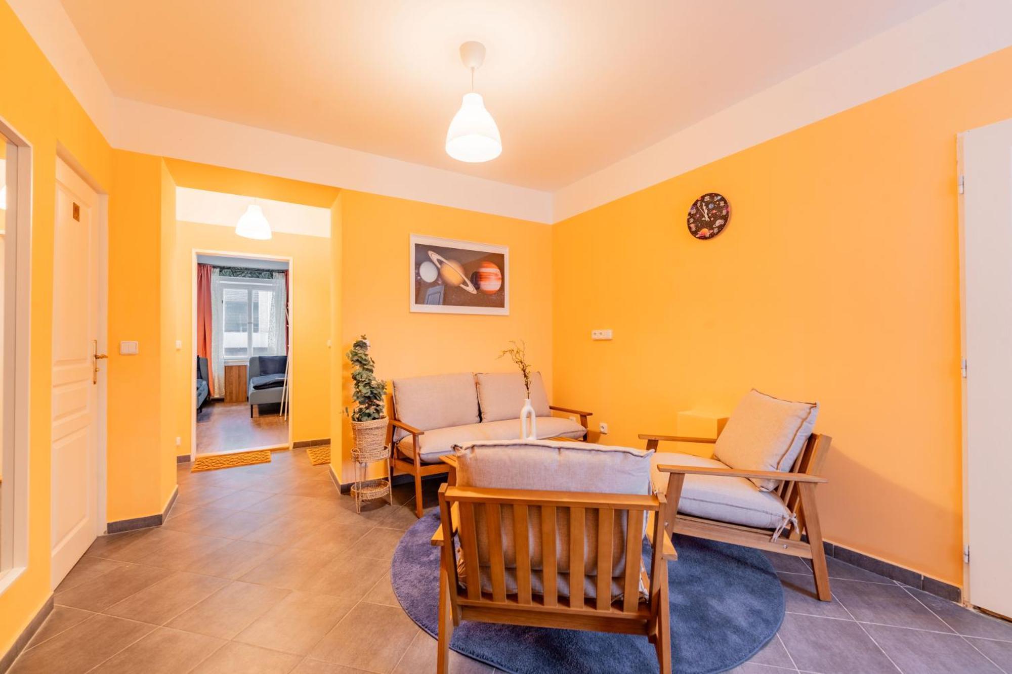 Stellar Female Hostel Praha Bagian luar foto